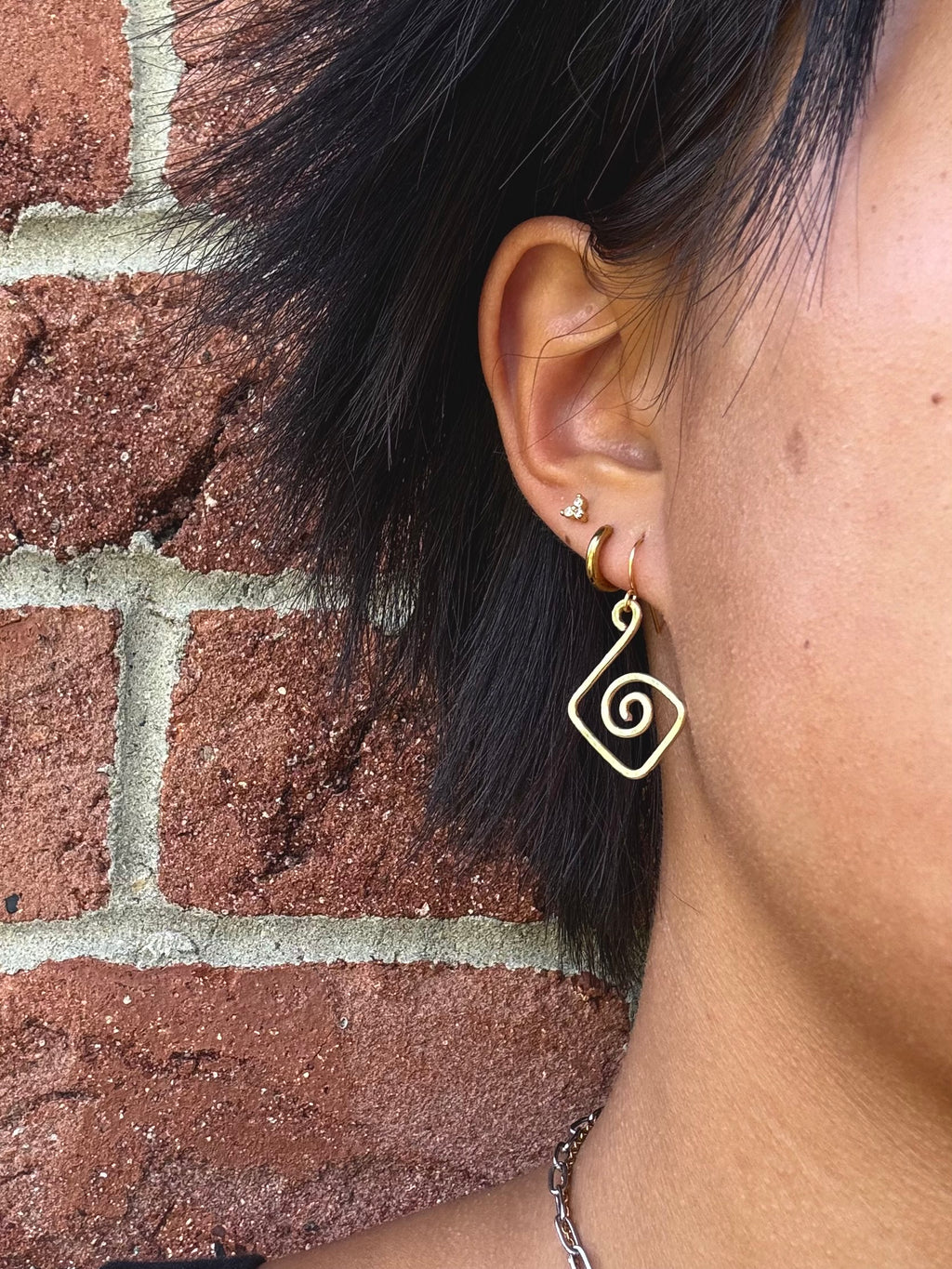 Hammered Swirl Diamond Earrings